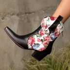Vintage embroidered print pointed toe cowboy western boots