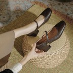 New retro Mary Jane square toe sneakers