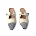 Elegant swan pattern square toe bow sneakers