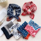 Cashew Bird Print All-Season Lightweight Scarf